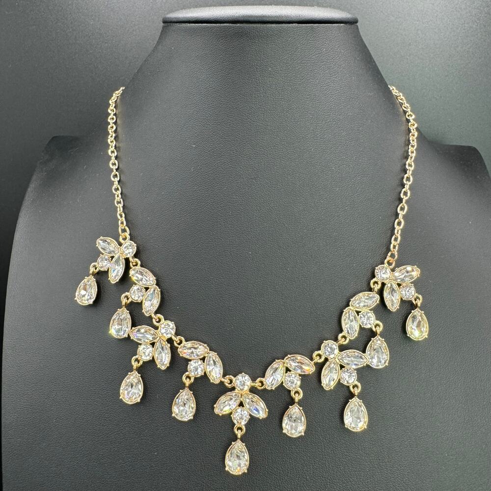 New Paparazzi Vintage Royale Gold Rhinestones Teardrop Necklace Earring Set - Picture 2 of 8